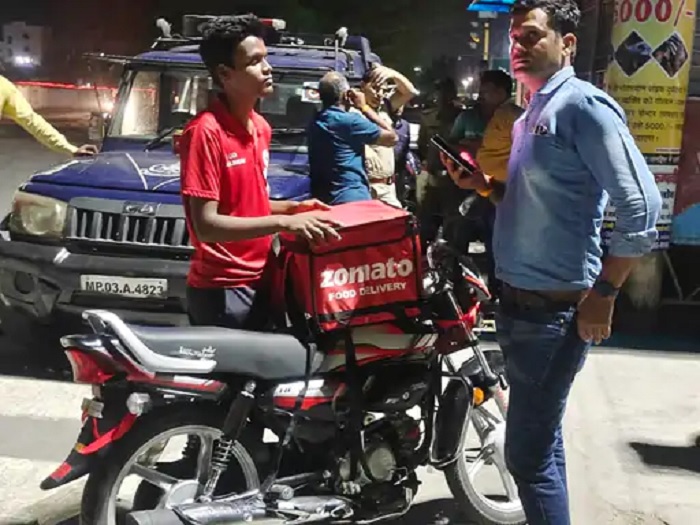 11 - Trishul News Gujarati Bicycle, Bike, Delivery Boy, Down payment, Food delivery, indore, Patrolling, TI, Zomato